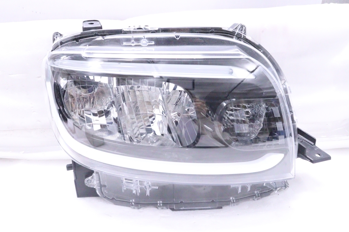 43-1119★【値下】極上品★LED LA650S タント★右ヘッドライト KOITO 100-69074 打刻:01 ASSY ブラック 純正★ダイハツ (KK)_画像1