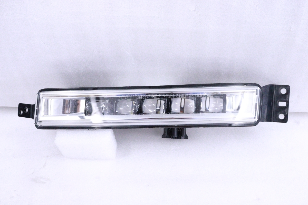 28-875★値下 美品★前期 LED RU1 ヴェゼル RS★左フォグランプ STANLEY W2885G ASSY 純正★ホンダ RU3 RU4 (YM)_画像1