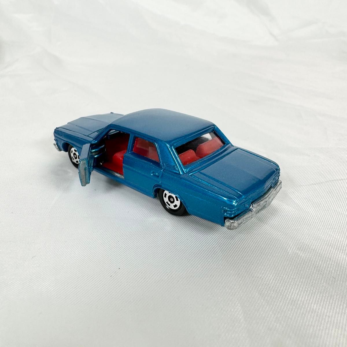 ミニカー 黒箱 当時物 ニッサン プレジデント トミカ ホワイト ミニカー 黒箱 当時物 ニッサン プレジデント トミカ ホワイト