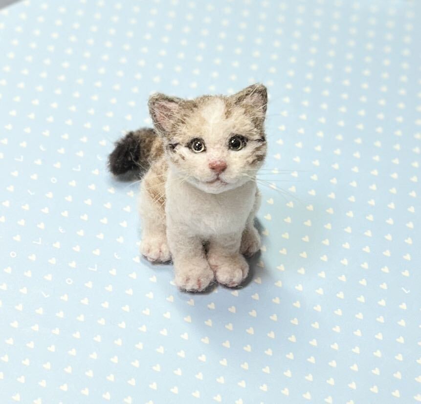 【KURIMARU】羊毛フェルト 猫　小さなキジ白ちゃん_画像5