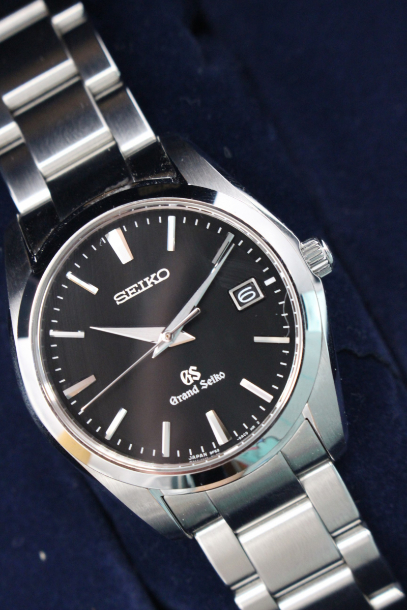 【ト静】 ★ 美品 GRAND SEIKO 腕時計 9F62-0AB0 グランドセイコー クオーツ GS 3針 デイト メンズ 箱 他 付属品有 稼動品 GC612GCG18の画像1