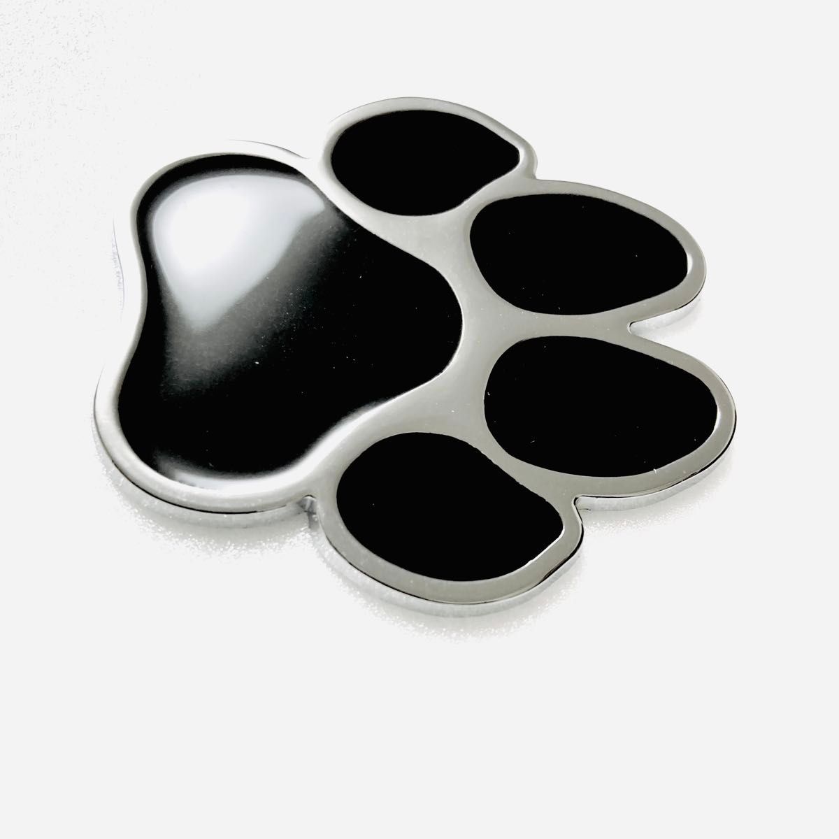 黒色 肉球でおしゃれなドレスアップ 猫 犬 ペット 足跡 ロゴ マーク エンブレム ステッカー シール フロント リア ボンネット
