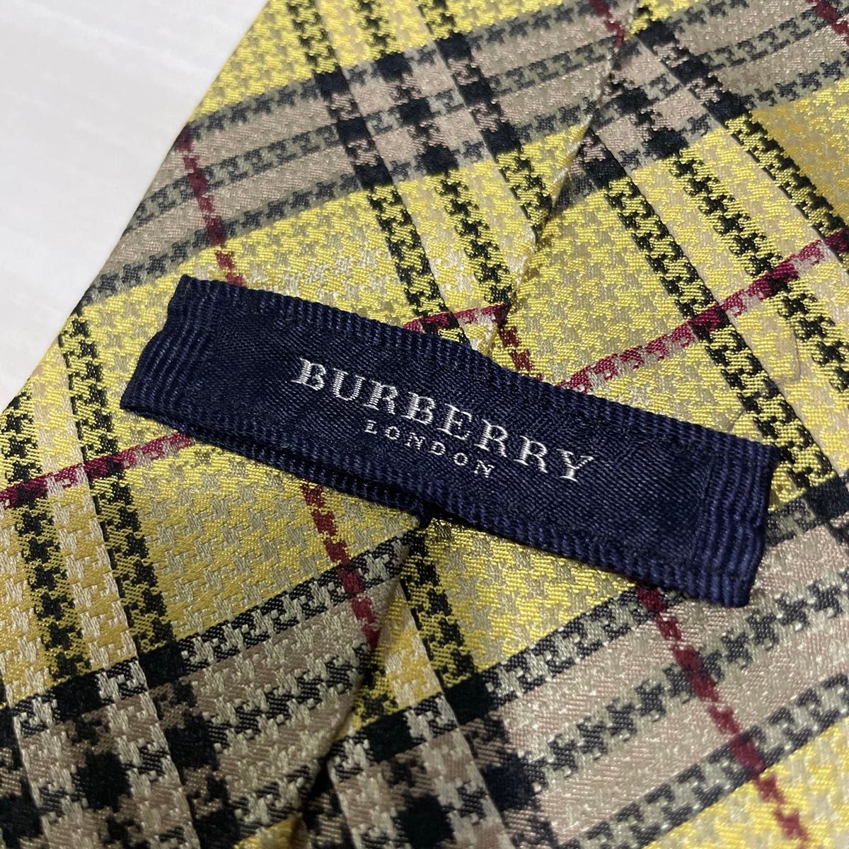 Burberry LONDON☆ネクタイ☆ノバチェック☆イエロー☆ イタリア製☆美品