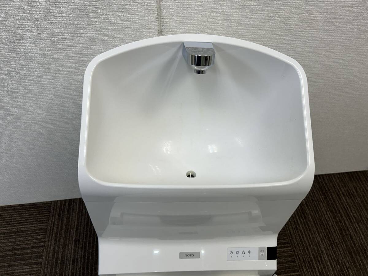 【中古】リモコン付TOTOX☆ウォシュレット一体型便器(床下排水)☆洋式便器「CS343B」タンク「TCF9137L」セット☆#NW1（ホワイト）2018年製の画像8