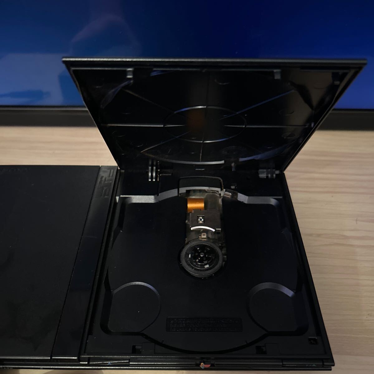 A15 SONY PlayStation2 プレステ2 チャコールブラック 薄型 SCPH-70000 動作確認済み 封印シール有り 中古品_画像5