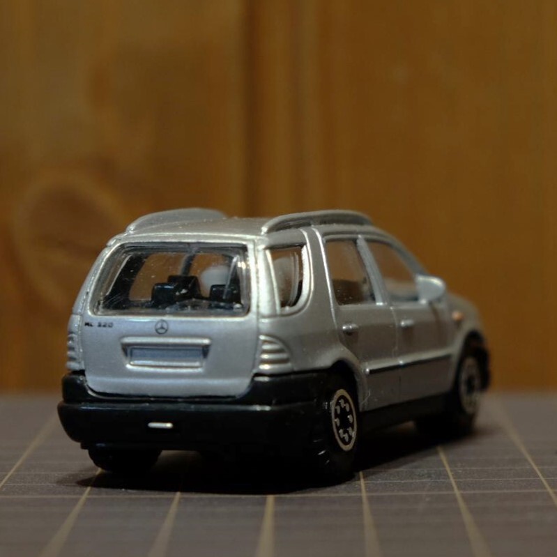 [WELLY]Mercedes-Benz M-CLASS (1:60)