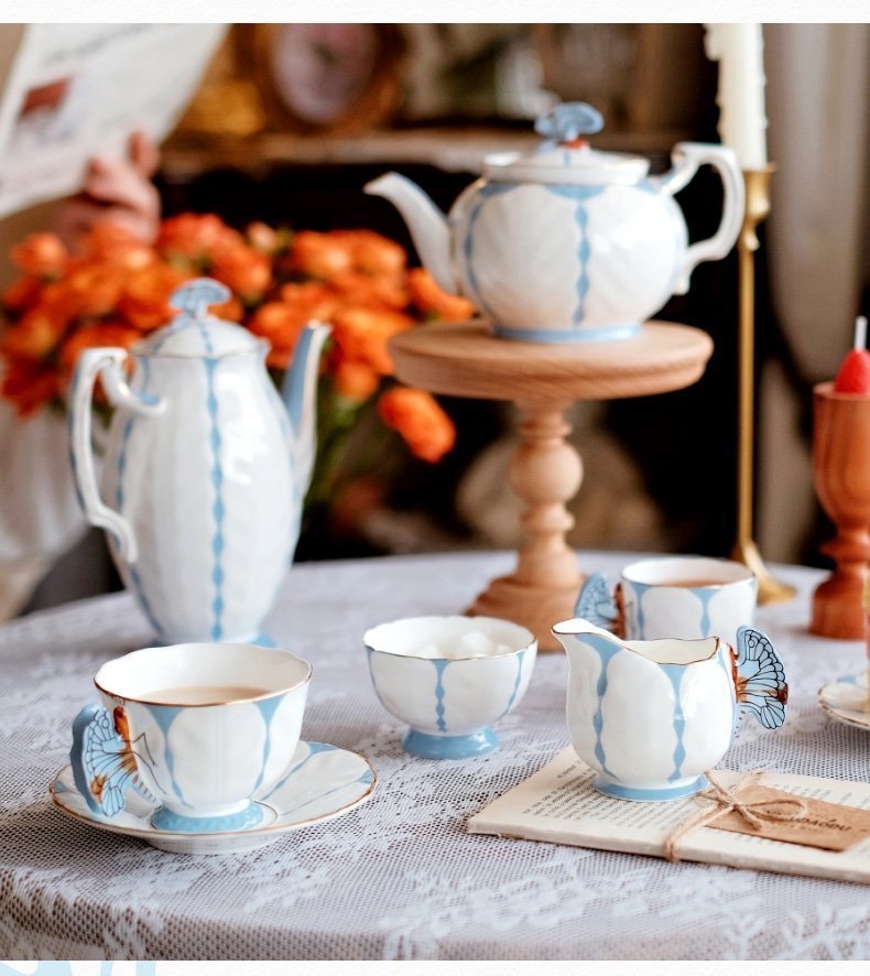 【高級洋食器 】 エインズレイ　イギリス　洋食器　茶器　蝴蝶柄　蝶々　ティーポット　お祝い　プレゼント　ブルー_画像1