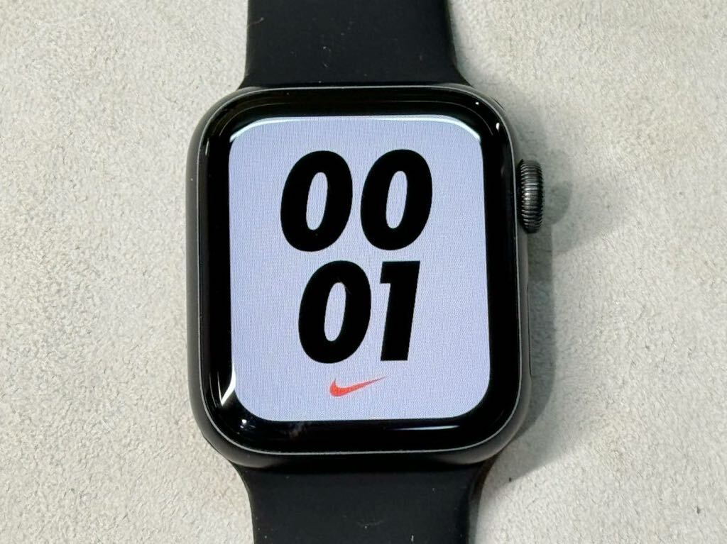 ☆即決 初めての方もおすすめ Apple Watch SE 40mm スペースグレイアルミニウム アップルウォッチ GPS+Cellularモデル 606_画像1