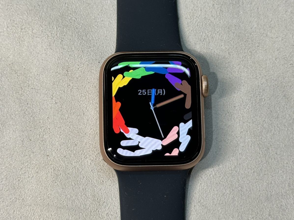 ☆即決 お試しにどうぞ Apple watch Series4 ゴールドアルミニウム GPS+Cellularモデル 40mm アップルウォッチ 584