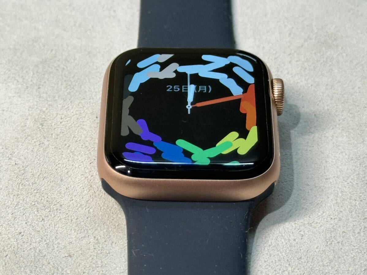 ☆即決 お試しにどうぞ Apple watch Series4 ゴールドアルミニウム GPS+Cellularモデル 40mm アップルウォッチ 584の画像3