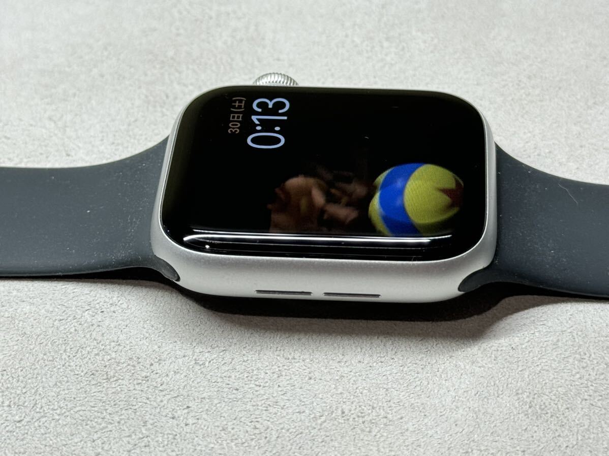 ☆即決 バッテリー98% Apple watch Series6 44mm シルバーアルミニウム GPS アップルウォッチ シリーズ6 600の画像6