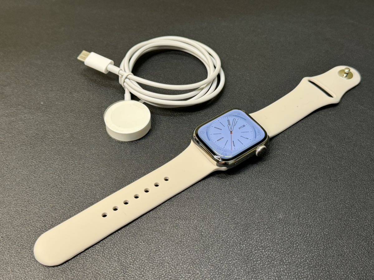 ☆即決 バッテリー99% 美品 Series8 Apple Watch 41mm シルバーステンレス アップルウォッチ GPS+Cellularモデル シリーズ8 271の画像1