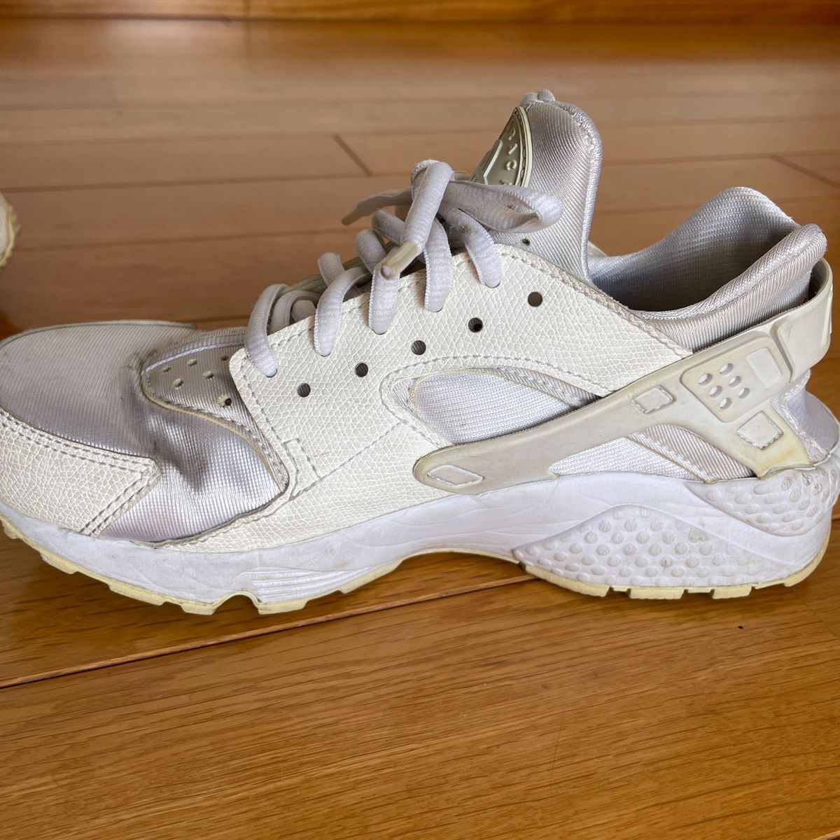 NIKE 634835 WMNS AIR HUARACHE RUN エア ハラチ スニーカー