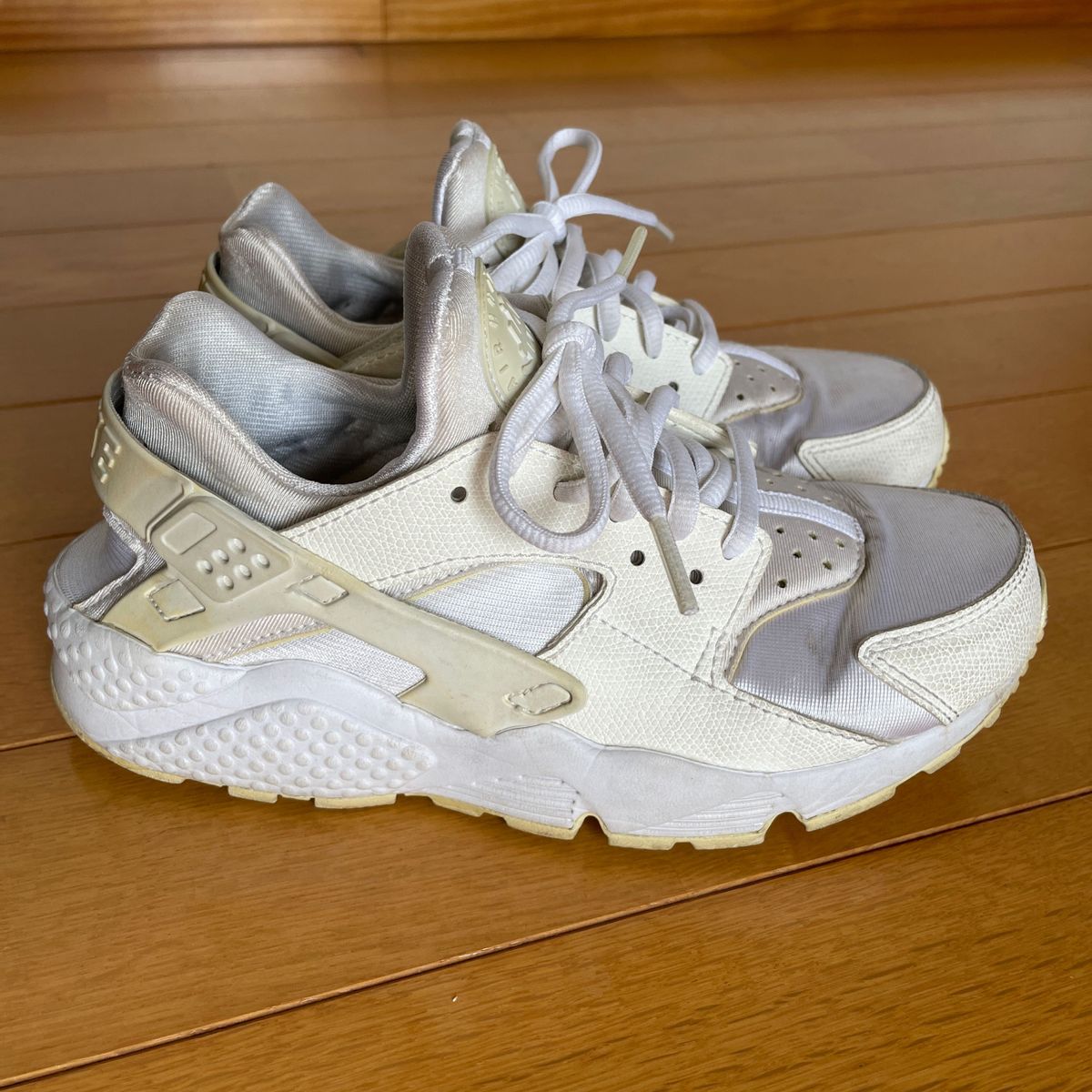 NIKE 634835 WMNS AIR HUARACHE RUN エア ハラチ スニーカー