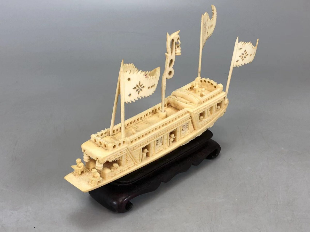 J0500A 「遊船 宝船」 東洋彫刻 細密細工 木台付 置物 縁起物 飾物 時代物 重178gの画像3