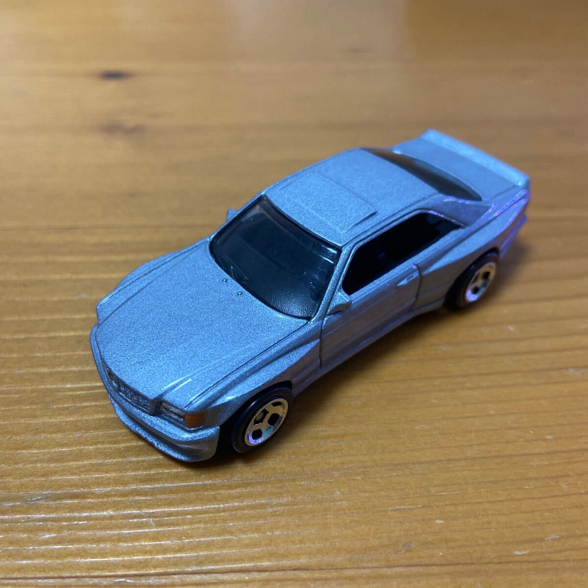 HOTWHEELS ホットウィール Mercedes-Benz メルセデス ベンツ 560 SEC AMG ミニカー ダイキャスト トミカサイズ_画像1