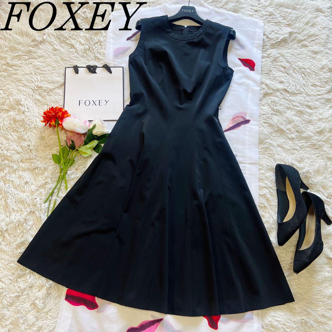 【美品】FOXEY NEW YORK フレアワンピース ブラック ノースリーブ フォクシーニューヨーク　M　黒　ロング丈