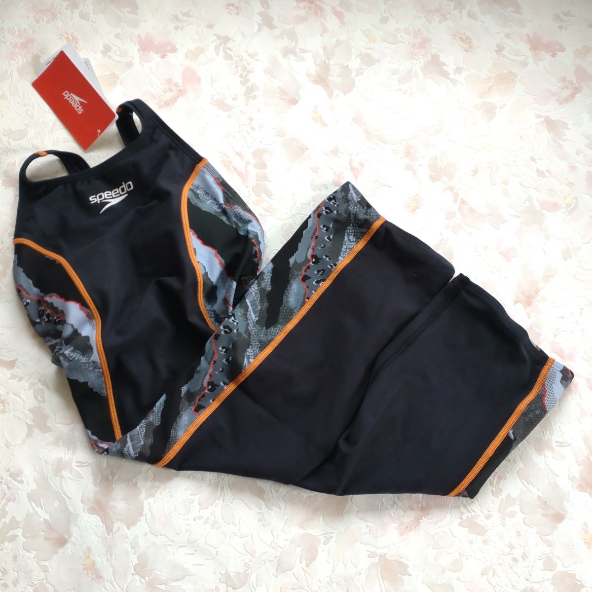 新品 SPEEDO スピード 競泳 水着 レディース S 縫込みパッド付き 新品 SPEEDO スピード 競泳 水着 レディース S 縫込みパッド付き