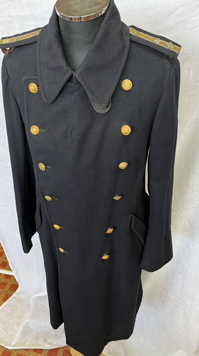 【アンティーク】希少 実物 旧日本海軍 士官用外套 コート 将校 中尉 肩章付 軍服 長期保管品 当時物 の画像2