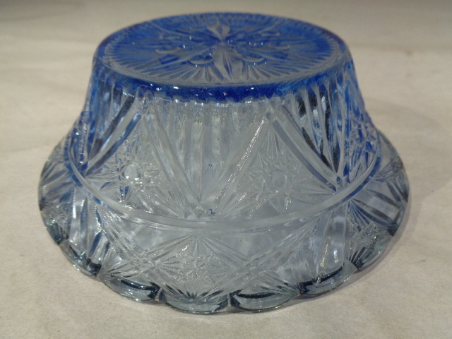 □　ウランガラスの器　切子ガラス　ブルー色のガラス皿　発光します。　(317)_画像4