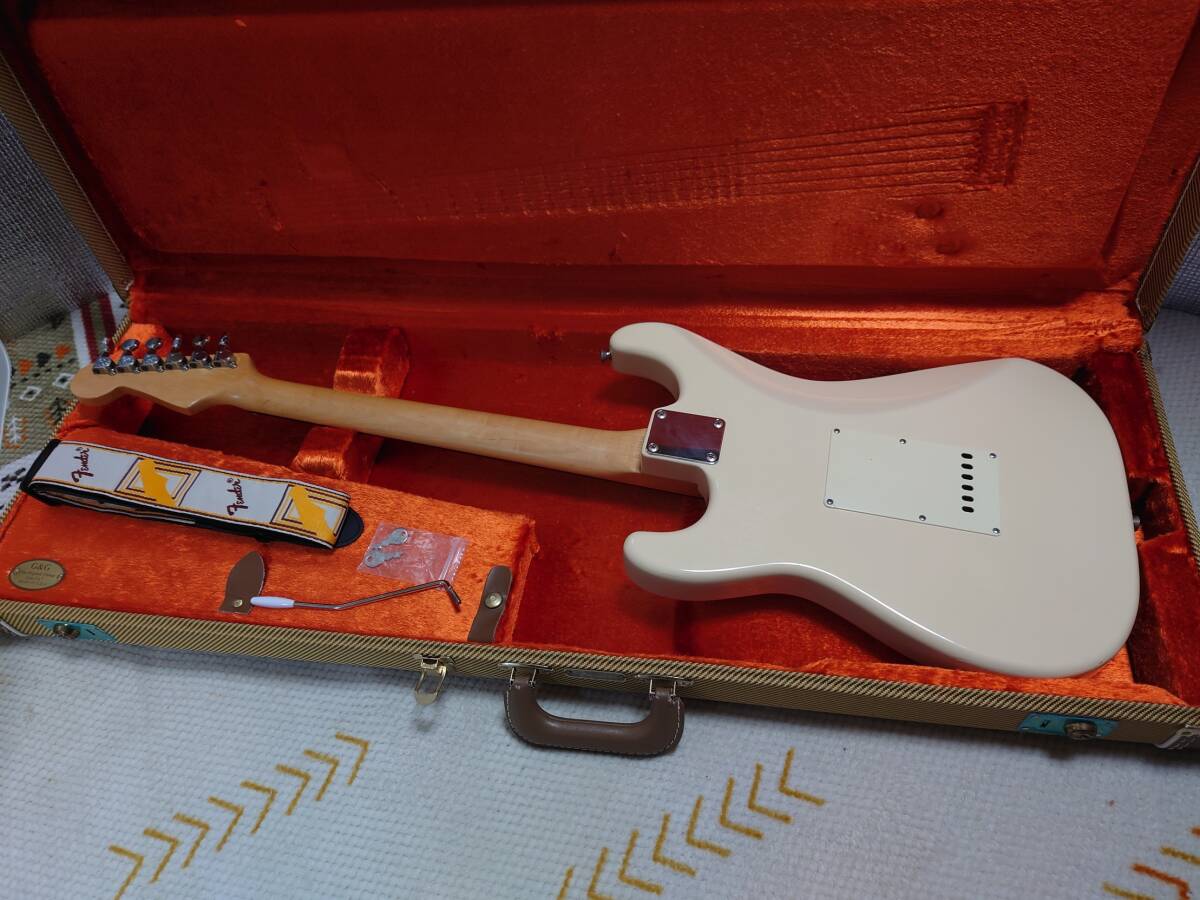 日本製FENDERジャパンすとらときゃすたー/中古美品の画像2