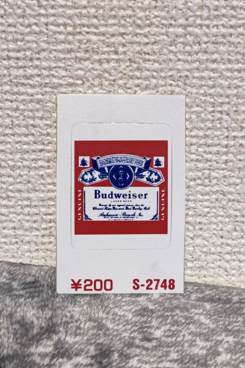 バドワイザー　ステッカー シール定価200円　横4.5cm×縦7.2cm_画像1