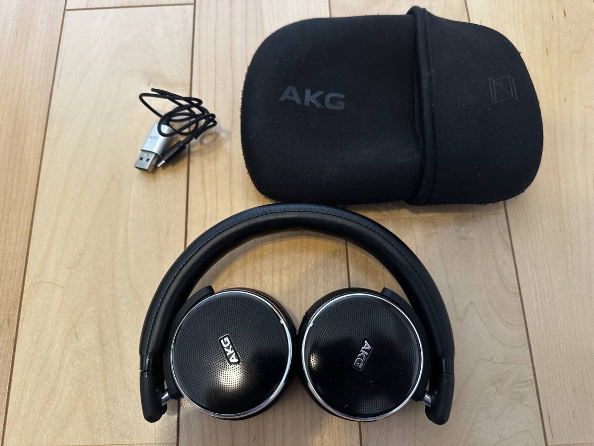 AKG N60NCBT ノイズキャンセリング コンパクト ヘッドホン Bluetooth 動作品 破損箇所有り 純正ケース・充電ケーブル付属
