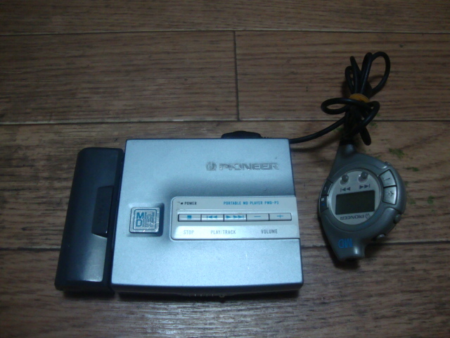 ★ Pioneer MDウォークマン シルバー PMD-P3 電池ケース付 パイオニア ポータブル MDプレーヤーWALKMAN MD ★_画像1