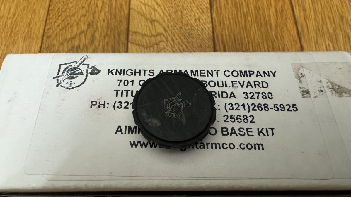 KAC Knight's Armament ナイツアーマメント 製 #25682 Aimpoint Micro Base Kit、Battery Cap その他付属品あり 中古_画像7