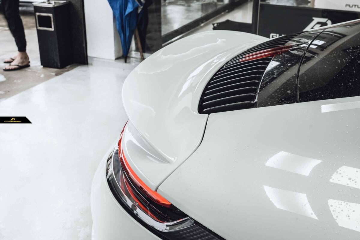 【FUTURE DESIGN 正規品】Porsche ポルシェ 911 992 Carrera リア スポイラー FRP カーボン Carbon ダック パフォーマンス カスタム エアロ_画像4