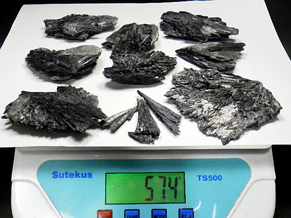 ブラックカイヤナイト ５７０ｇ １１個セット 藍晶石 BLACK KYANITE ブラジル産 送料無料の画像5