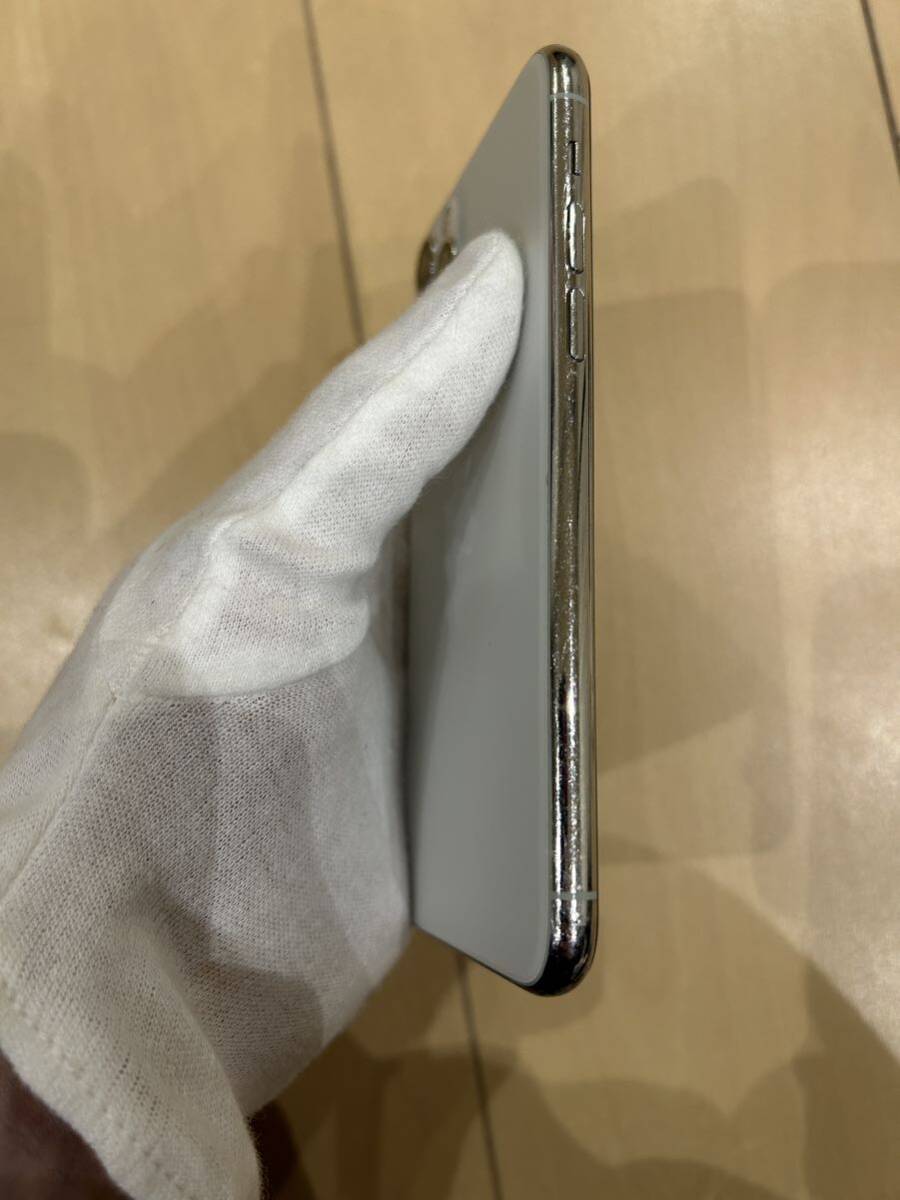 中古　iPhone 11 pro　64GB　シルバー　 SIMフリー　おまけ付き_画像8