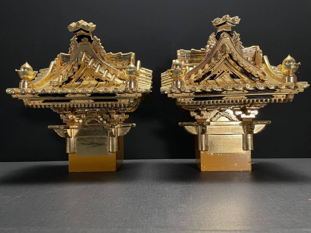 まごころ堂　伝統工芸品の仏壇部品　屋根　木製本金箔　金具付　対（K）　5666　M