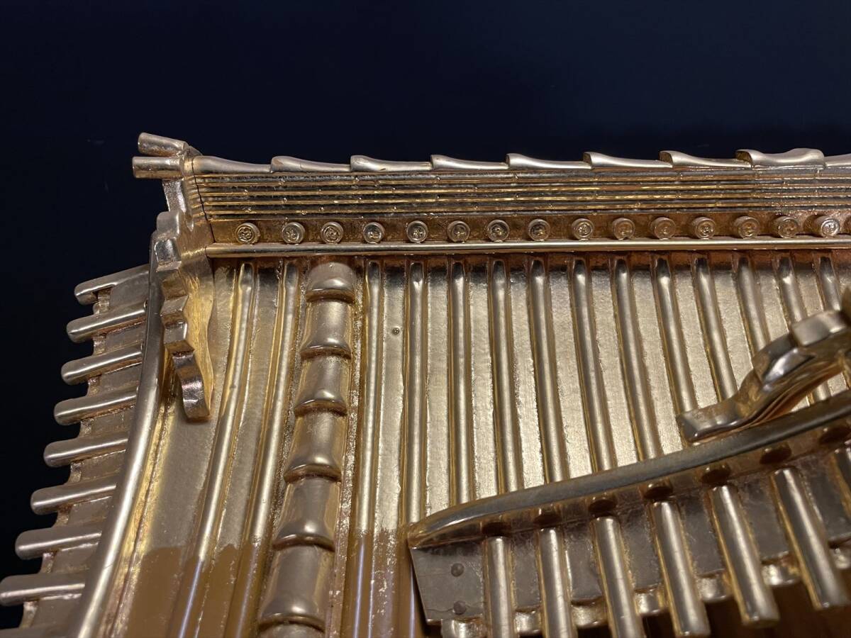 まごころ堂　伝統工芸品の仏壇部品　屋根　木製本金箔　金具付（K）　5667　M_画像6