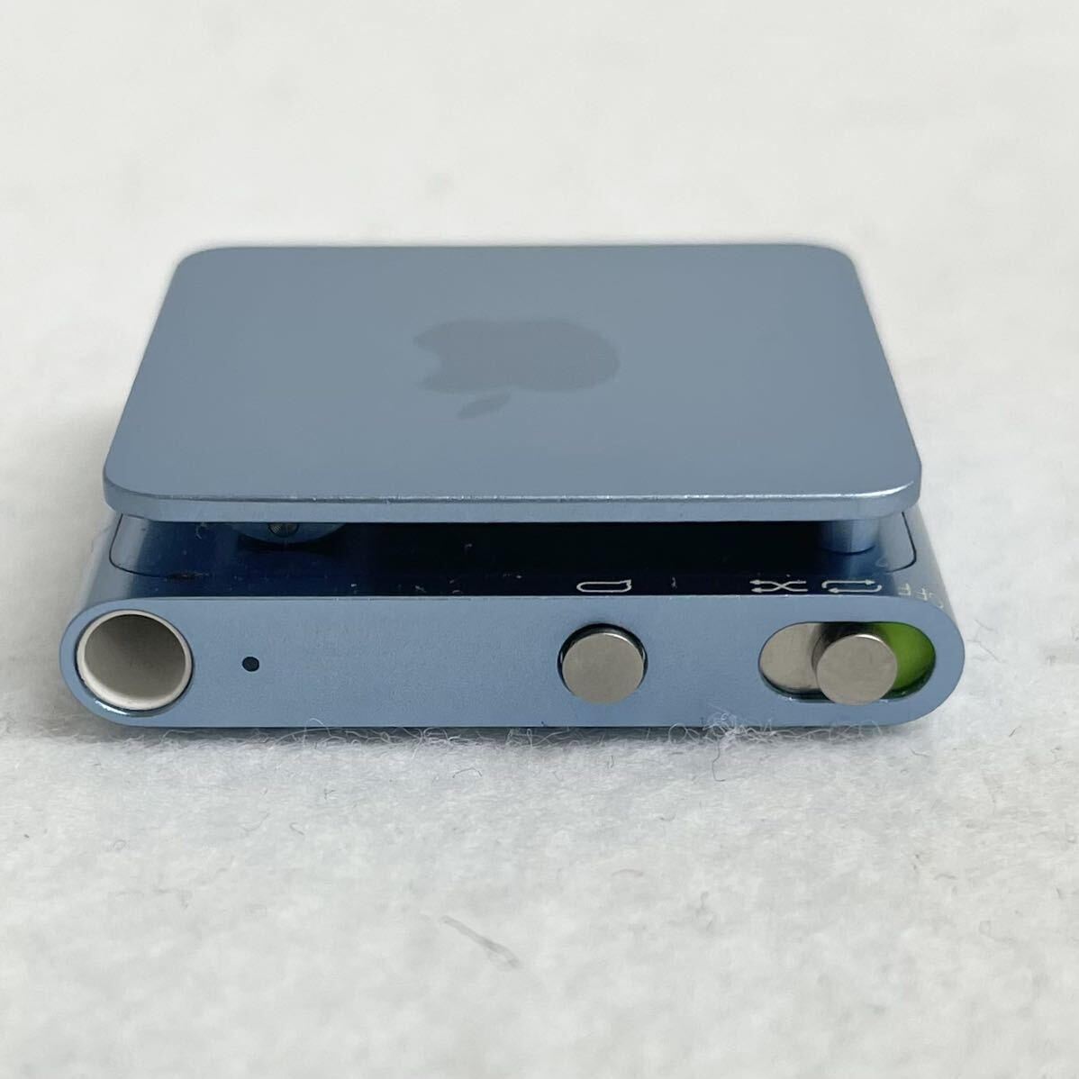 Apple iPod shuffle 2GB A1373 MC751J/A ブルー 2GB ケース イヤホン付き_画像3