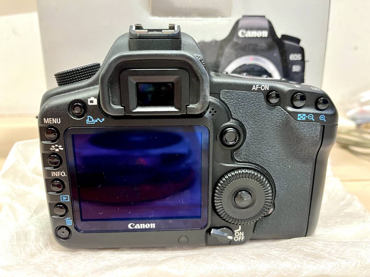 【美品】箱付き☆ CANON EOS 5D Mark II ＋ストロボMR-14EXセット ☆_画像5