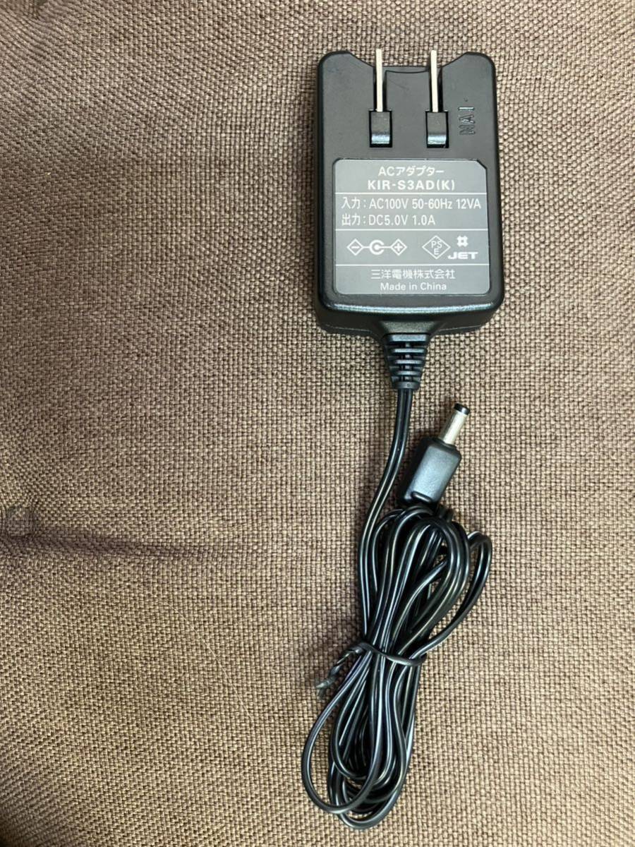  free shipping Sanyo power supply adapter KIR-S3AD (K) DC 5.0V 1.0A Sanyo Electric AC adaptor picture reference NC NR