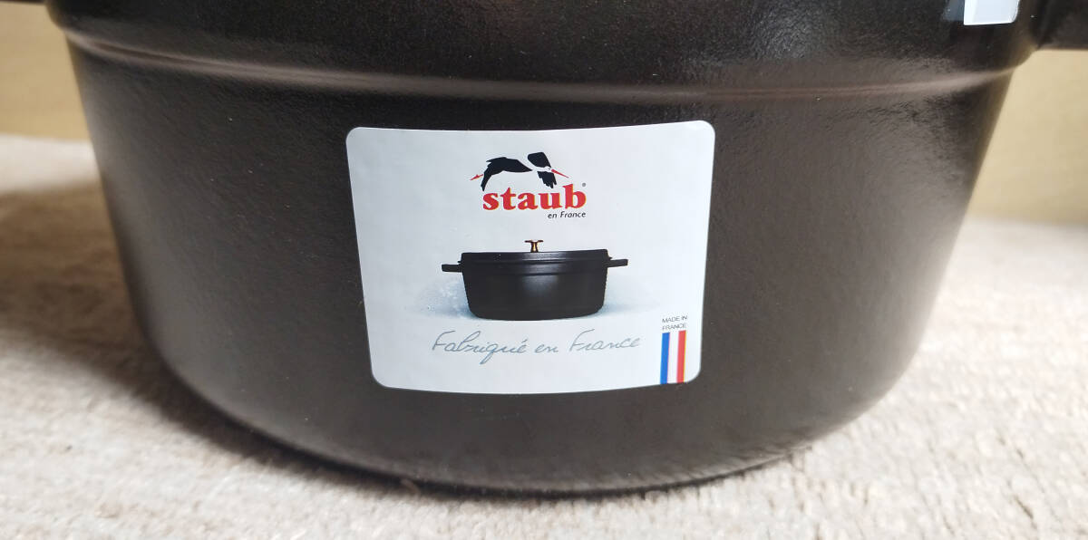 【未使用品】staub ／ ストウブ　両手鍋　LA COCOTTE　24cm　鋳物　_画像2