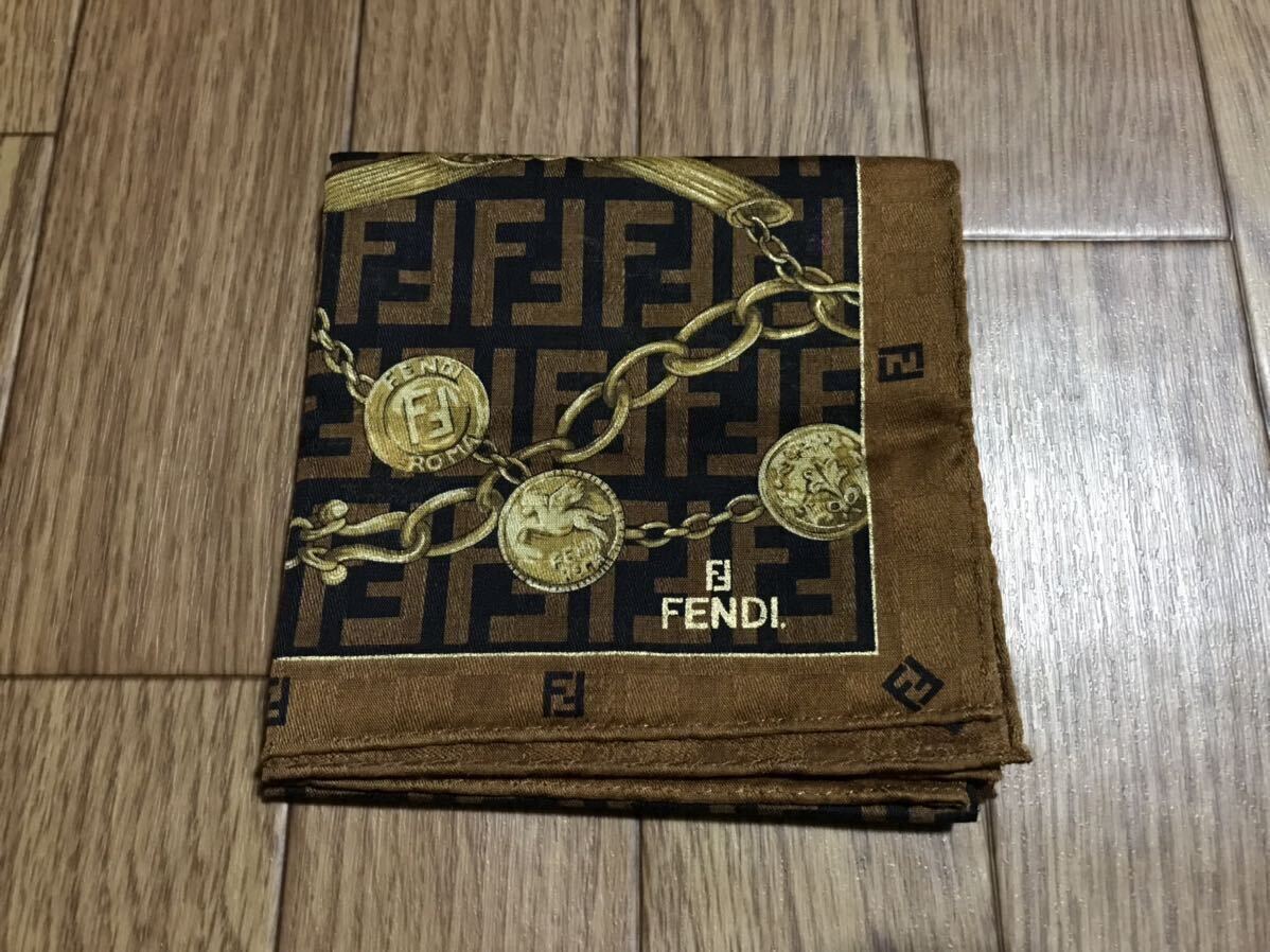 ★未使用品★FENDI フェンディ★ハンカチ★綿100%★約49cm × 49cm★チェーン柄 ブラウン系_画像1