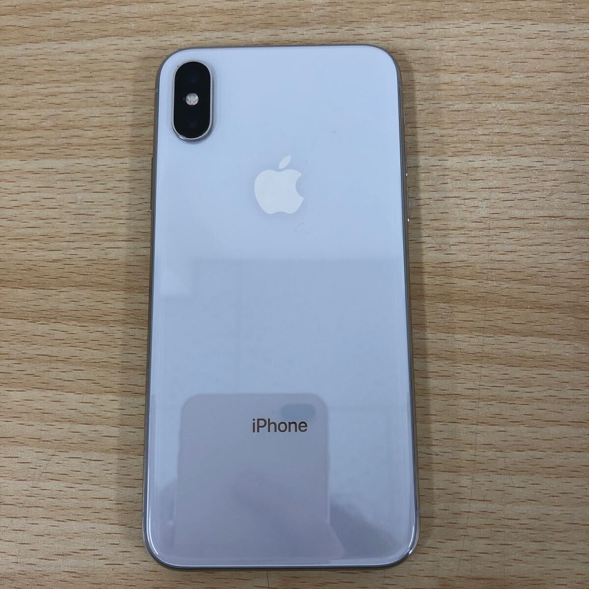 中古品 Apple iPhone X 256GB NQC22J/A シルバー SoftBank 判定:◯ SIMロック解除済みの画像2