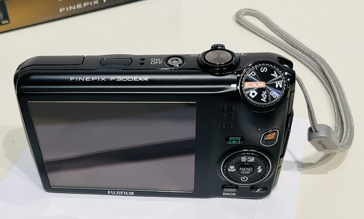 FinePix コンパクトデジタルカメラ FUJIFILM フジフィルム　ファインピクス　FINEPIX F300EXR　良品　中古_画像3