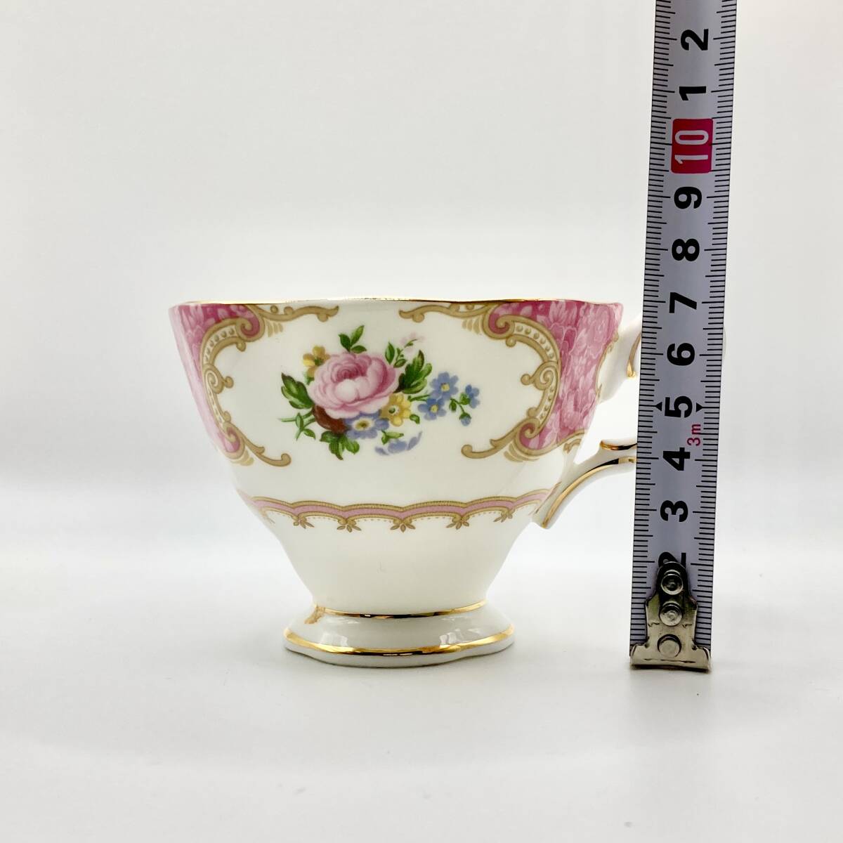 蘇さ(FY1078)　洋食器　ロイヤルアルバート　ROYAL ALBERT　カップ＆ソーサー　レディーカーライル　エンチャントメント　中古品　80サイズ_画像5