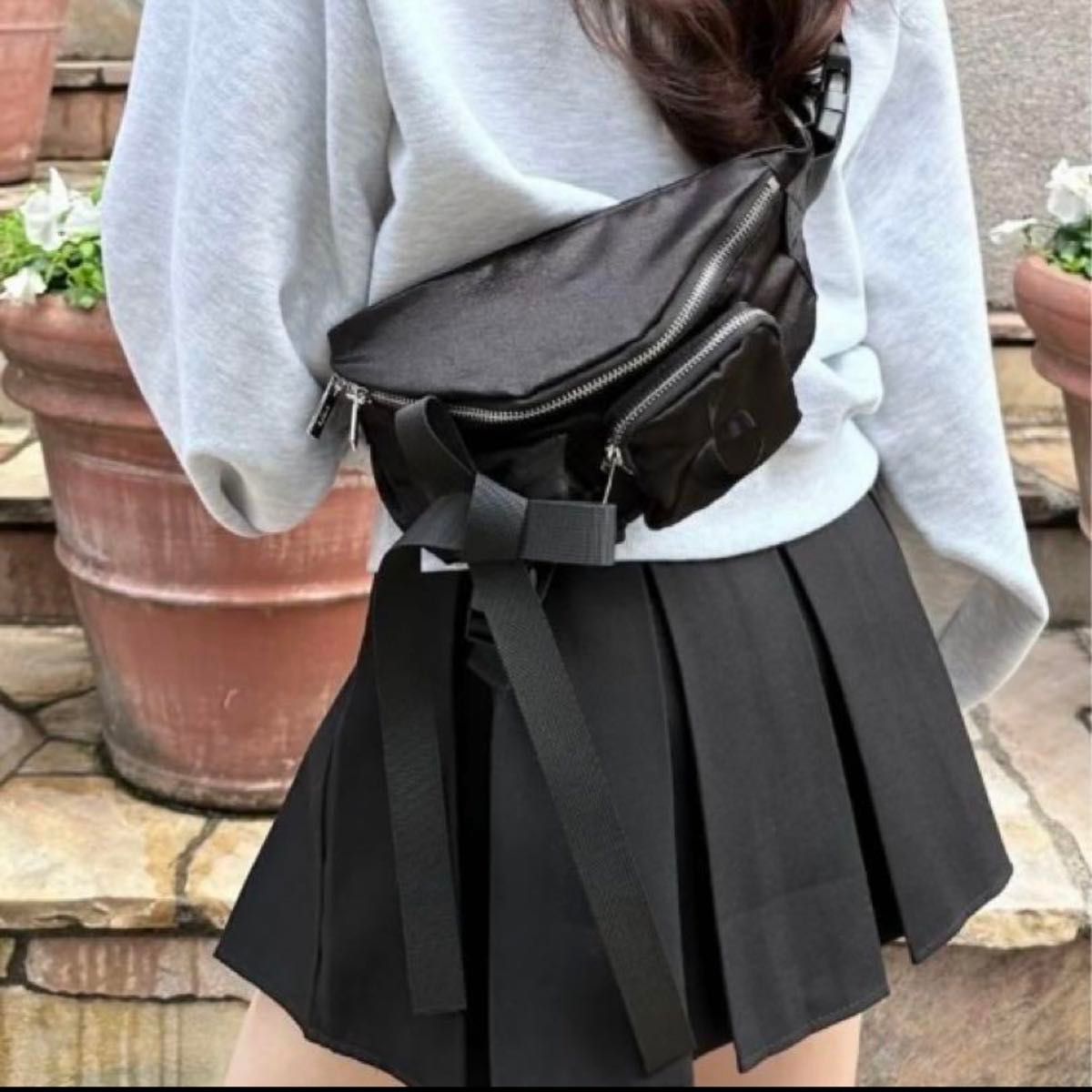 ribbon satin 2way body bag エピヌ epine 黒 ボディバッグ ribbon satin 2way body bag エピヌ epine 黒 ボディバッグ