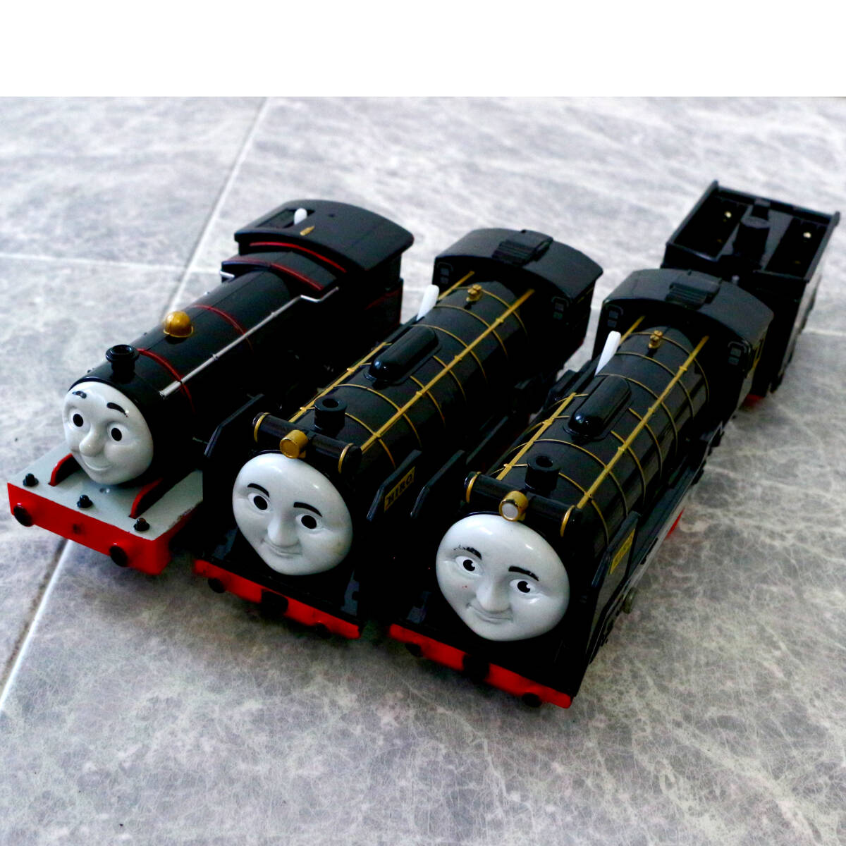 TOMY プラレール きかんしゃトーマス 車両 まとめ売り 大量 おもちゃ 60台以上_画像3