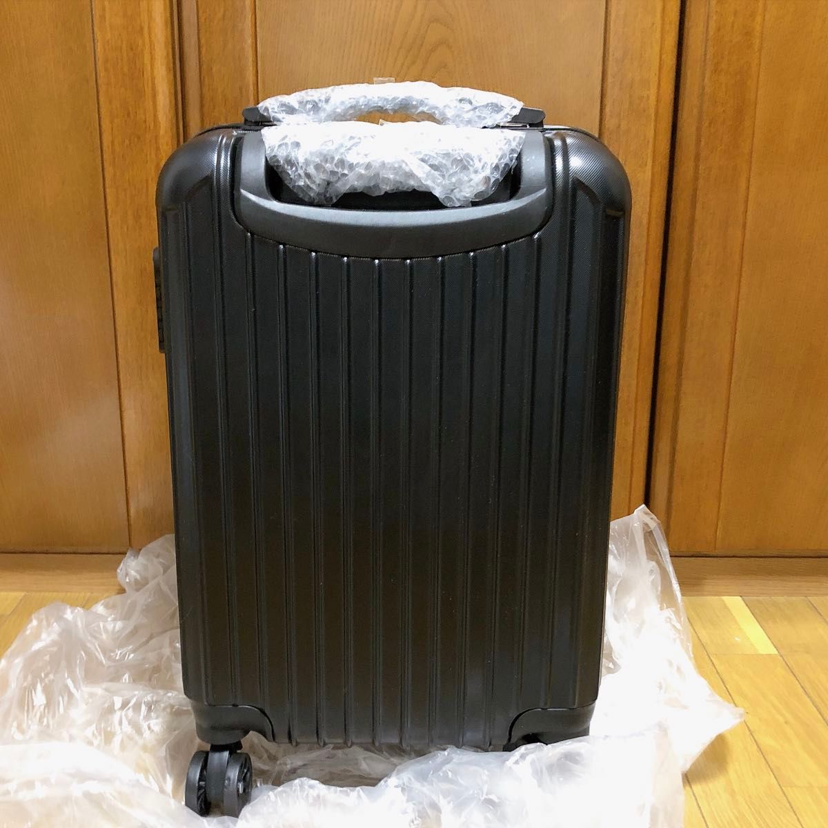 新品 キャリーケース スーツケース キャリーバッグ 1-3泊用 機内持ち込み 出張 旅行 軽量 ブラック 黒
