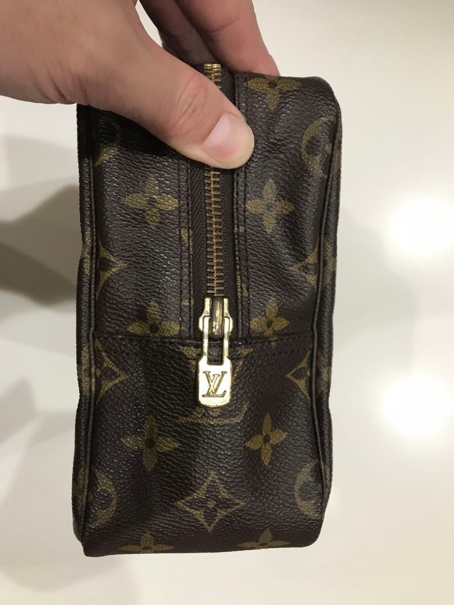 LOUIS VUITTON ルイヴィトン モノグラム 化粧ポーチ セカンドバッグ モノグラム トゥルース トワレット　28