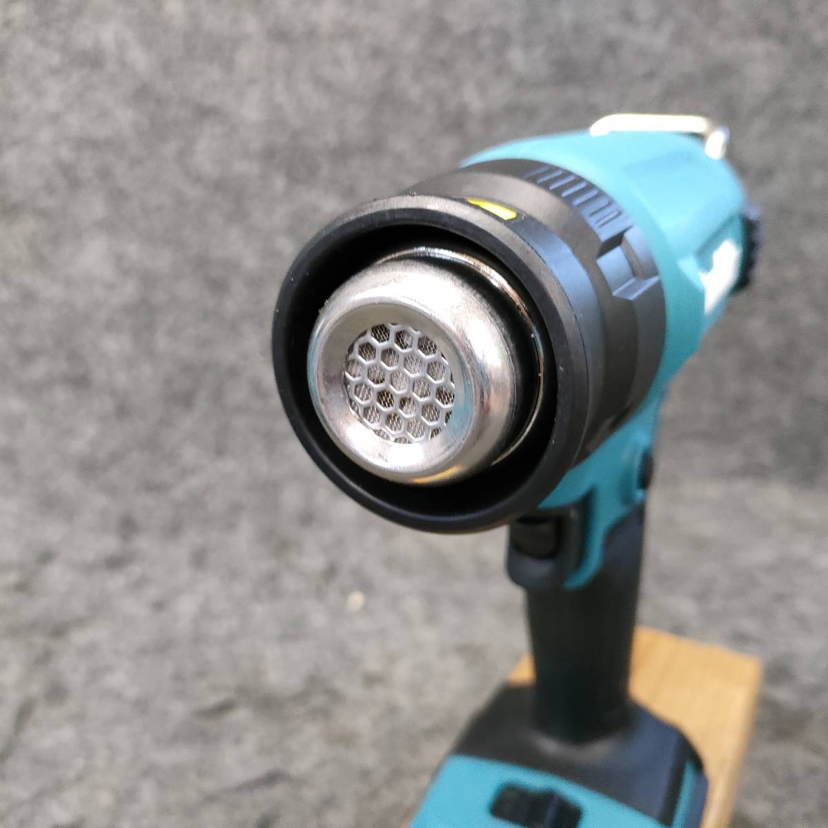 【未使用品】マキタ(makita) コードレスヒートガン HG181DZK【代引きOK!!】_画像4