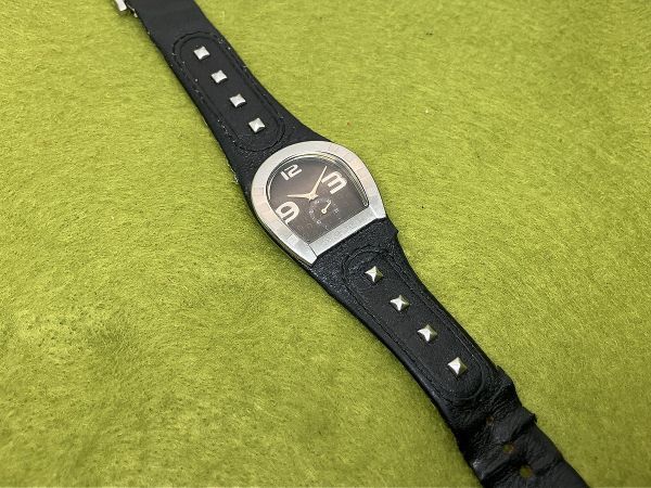 ☆ビンテージ アイグナー/AIGNER 腕時計/稼動品 QZ スイス製 オールオリジナル_画像2