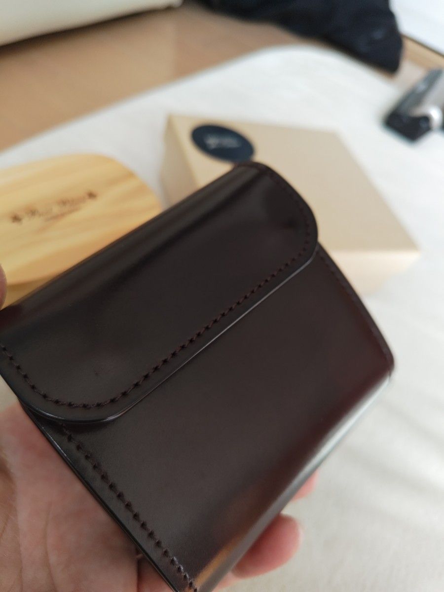 ロブスタレザーRobusta leather ホーウィンコードバン 三つ折り ロブスタレザーRobusta leather ホーウィンコードバン 三つ折り