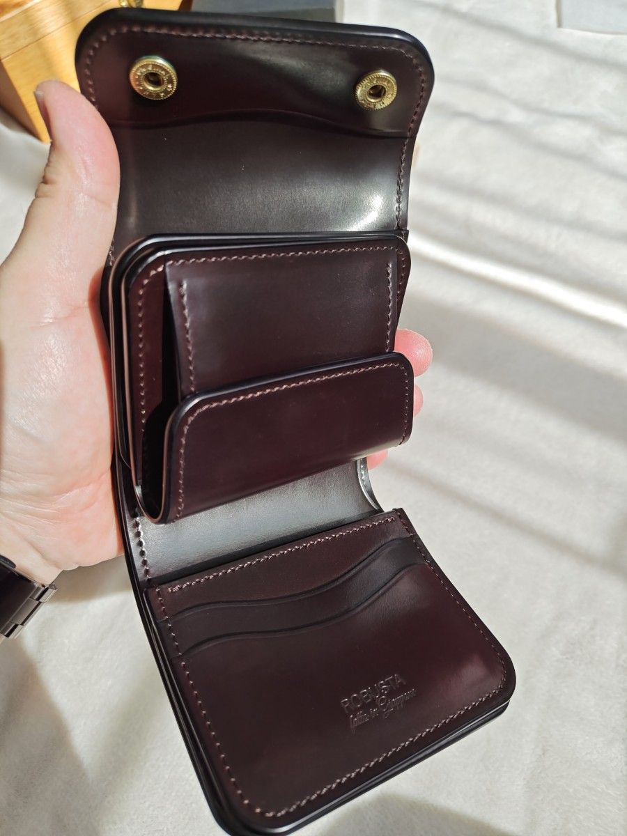 ロブスタレザーRobusta leather ホーウィンコードバン 三つ折り ロブスタレザーRobusta leather ホーウィンコードバン 三つ折り